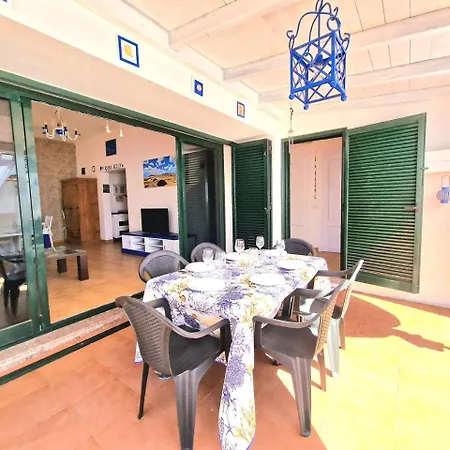 Casa Kody Corralejo بيت للعطل لا أوليفا